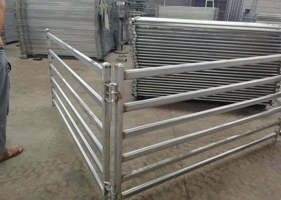 Custom Size Galvanized Livestock Fence Panels For Goat / Sheep / Alpaca