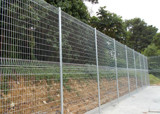 Hot - Dip Galvanized Roll Top BRC Mesh Fencing Welded Beautiful Structure