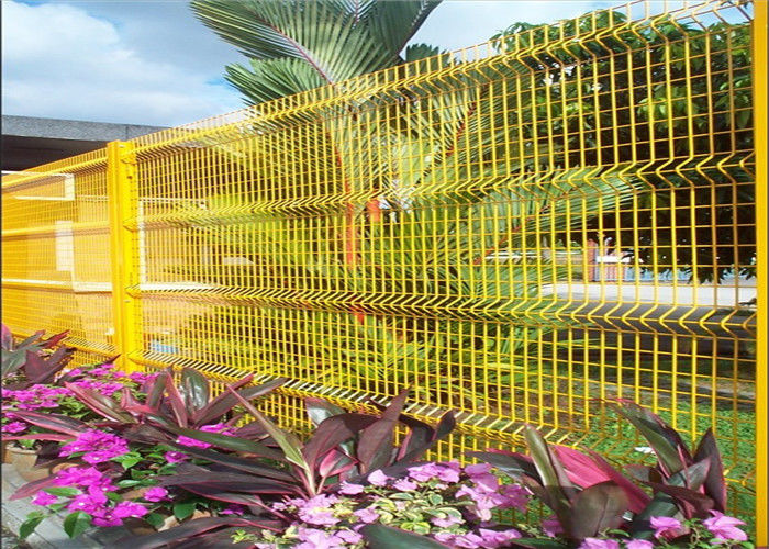 1mm-2.2m Height 3D Welded Wire Fence V Mesh Fencing Panels