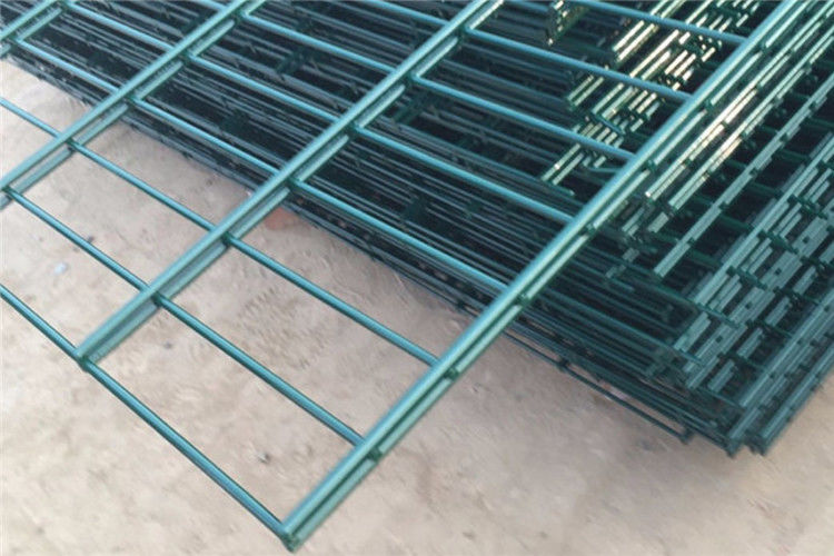 PVC Coated Galvanized 656 Mesh Fencing 50x200mm Double Wire Mesh