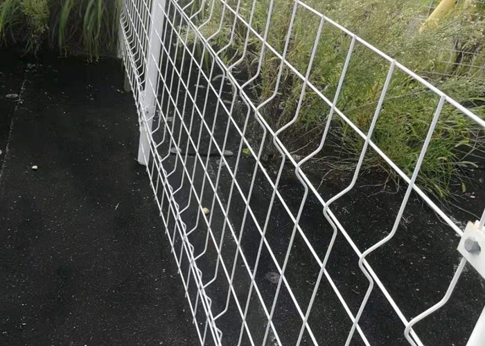 ECO Friendly Welded Mesh Fencing PVC Coated 3 D Curved Garden Wire Mesh