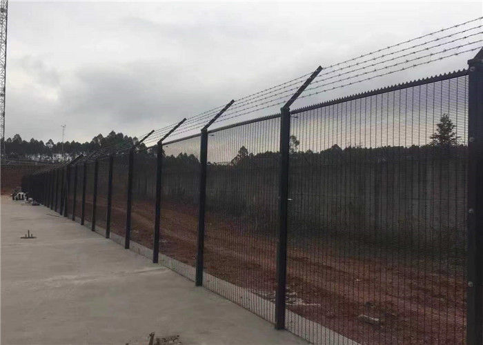 High Security Anti Climb Fence 358 Fence With Secure Wall For Airport Boundary Railway Power Station