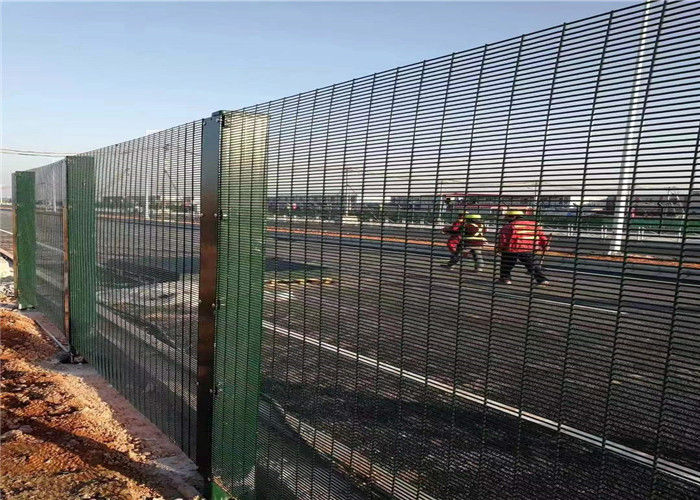 Direct Factory Manufacturer Galvanized And Powder Coated High Security 358  Fence,2M High V Beam Prison Mesh